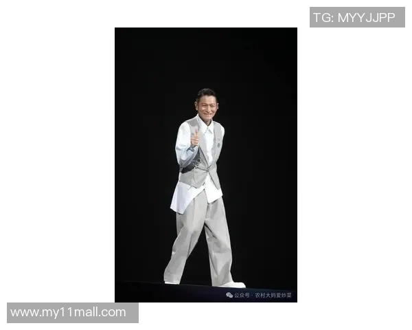 刘德华化身足球明星模仿秀引发热议粉丝纷纷点赞分享精彩瞬间 刘德华化身足球明星模仿秀引发热议粉丝纷纷点赞分享精彩瞬间