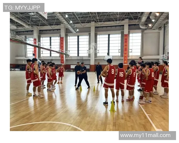 北京篮球队比赛经验引发热议球迷对战术选择和临场表现展开激烈讨论 北京篮球队比赛经验引发热议球迷对战术选择和临场表现展开激烈讨论