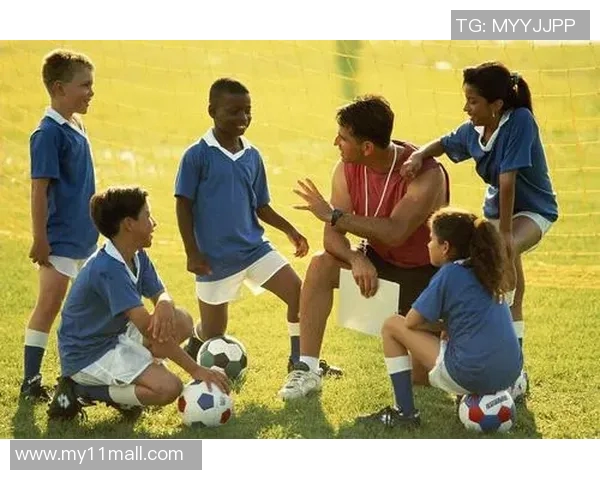 自律自爱的足球明星如何在赛场与生活中实现自我价值与成长