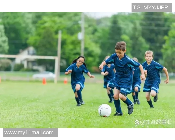 海德足球服助力球员展现激情与风采，尽情享受每一场比赛的精彩瞬间